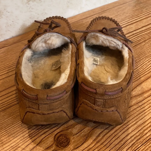 Ugg slippers - Picture 2 of 4